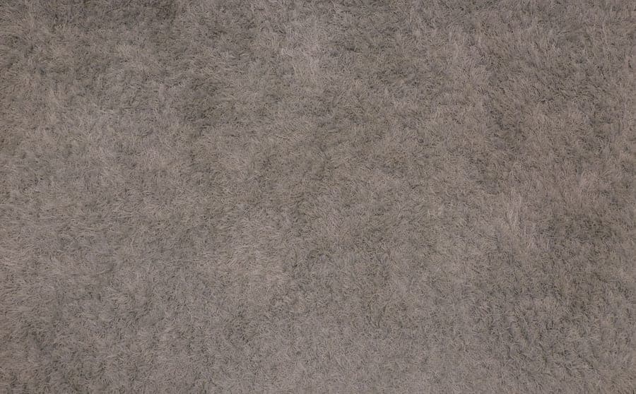 Deep pile chenille bath rug in a neutral color